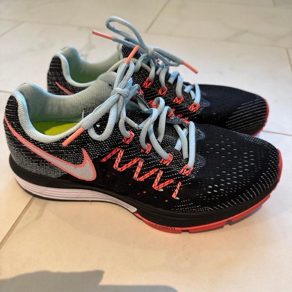 Nike Zoom Vomero 10 Black coral light blue Running Shoes 8
